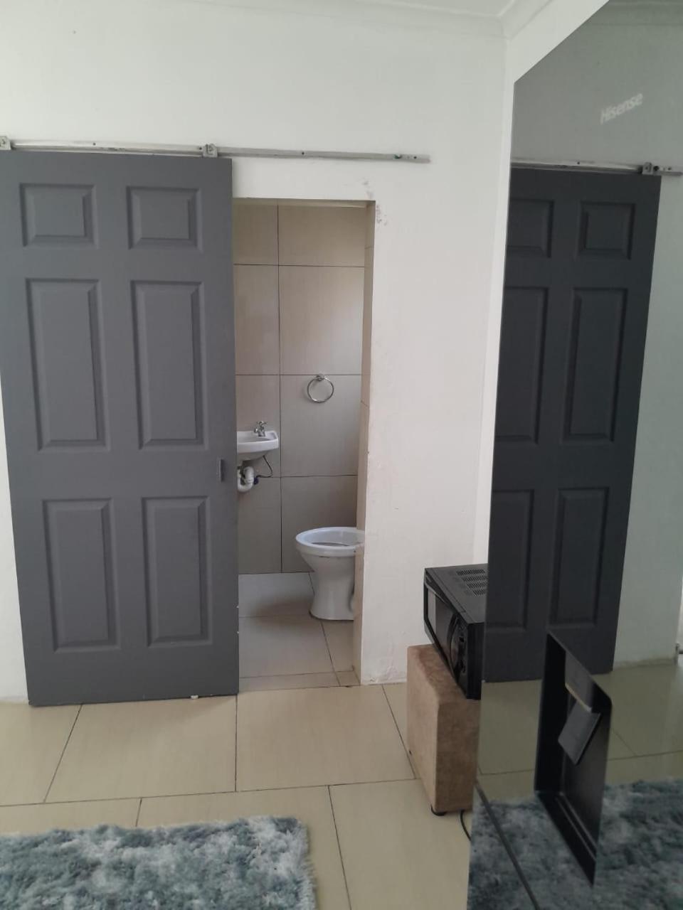 קייפטאון Brooklyn Queens And Kings Guesthouse מראה חיצוני תמונה