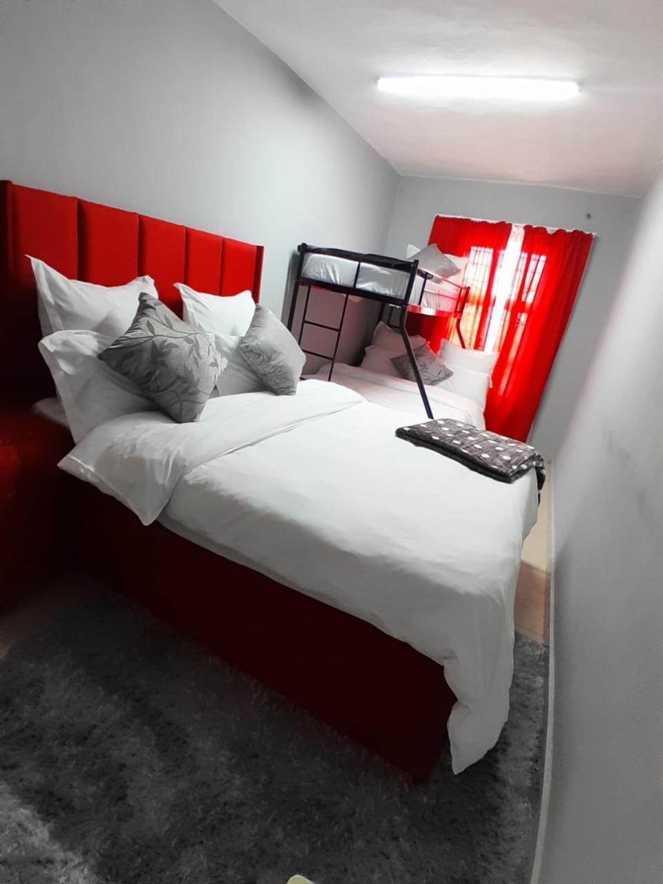 קייפטאון Brooklyn Queens And Kings Guesthouse מראה חיצוני תמונה