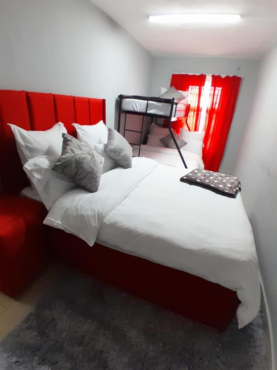 קייפטאון Brooklyn Queens And Kings Guesthouse מראה חיצוני תמונה