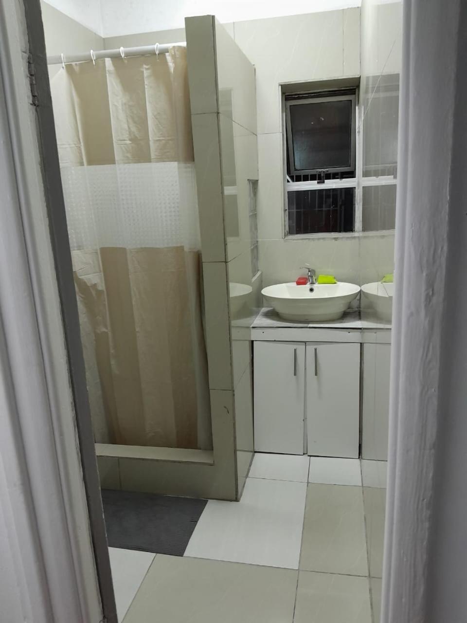 קייפטאון Brooklyn Queens And Kings Guesthouse מראה חיצוני תמונה